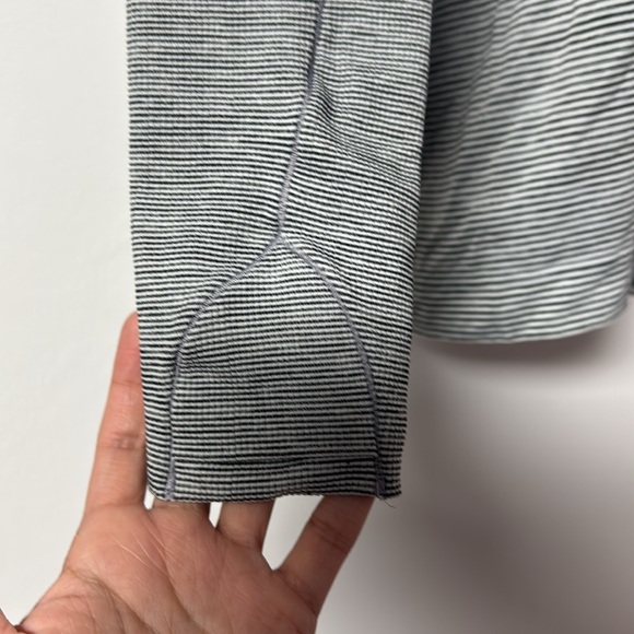 Lululemon Swiftly Long Sleeve 2.0 - Picture 3 of 4